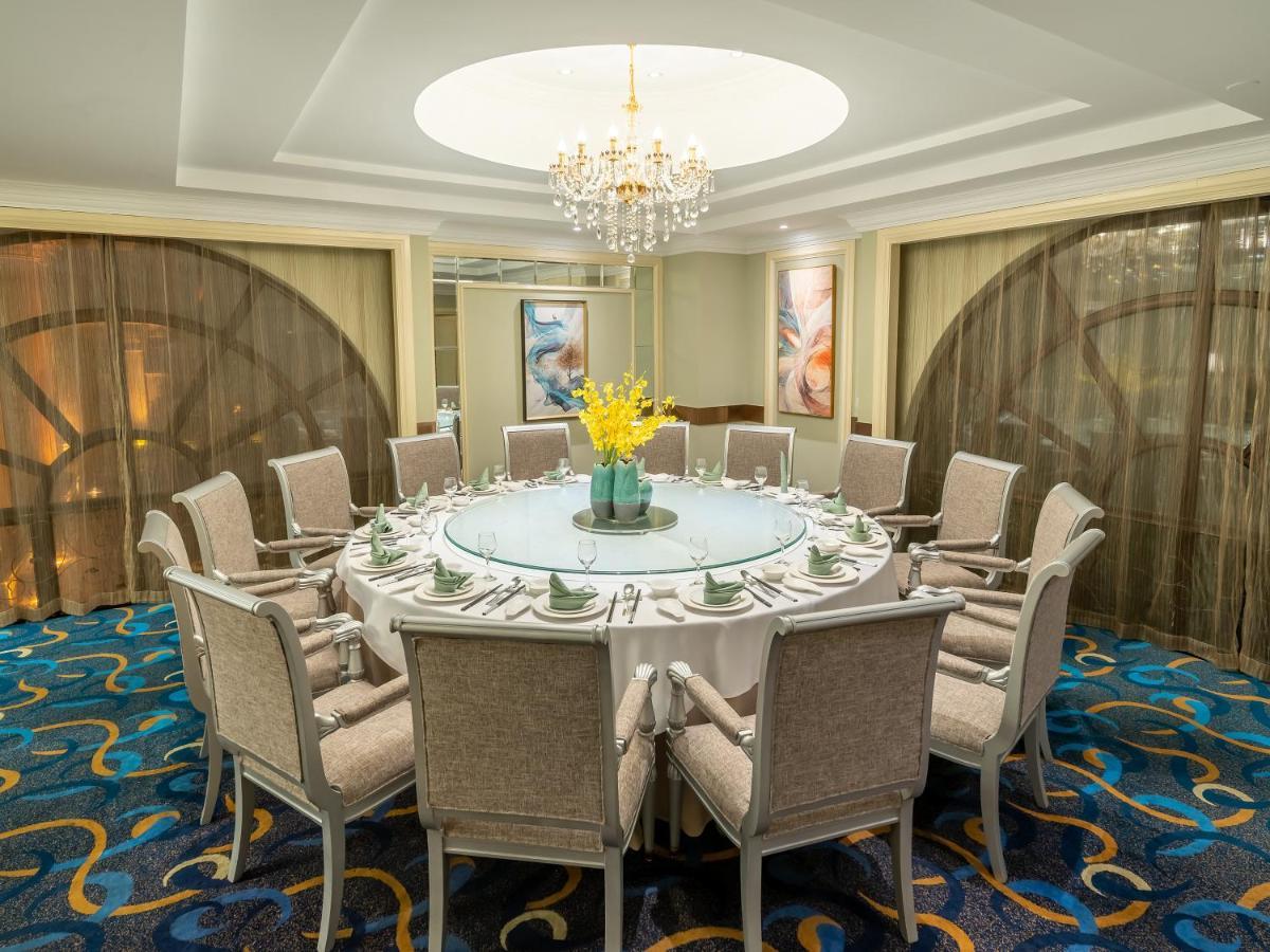 Wyndham Hongqiao-near Necc Hotel 5*