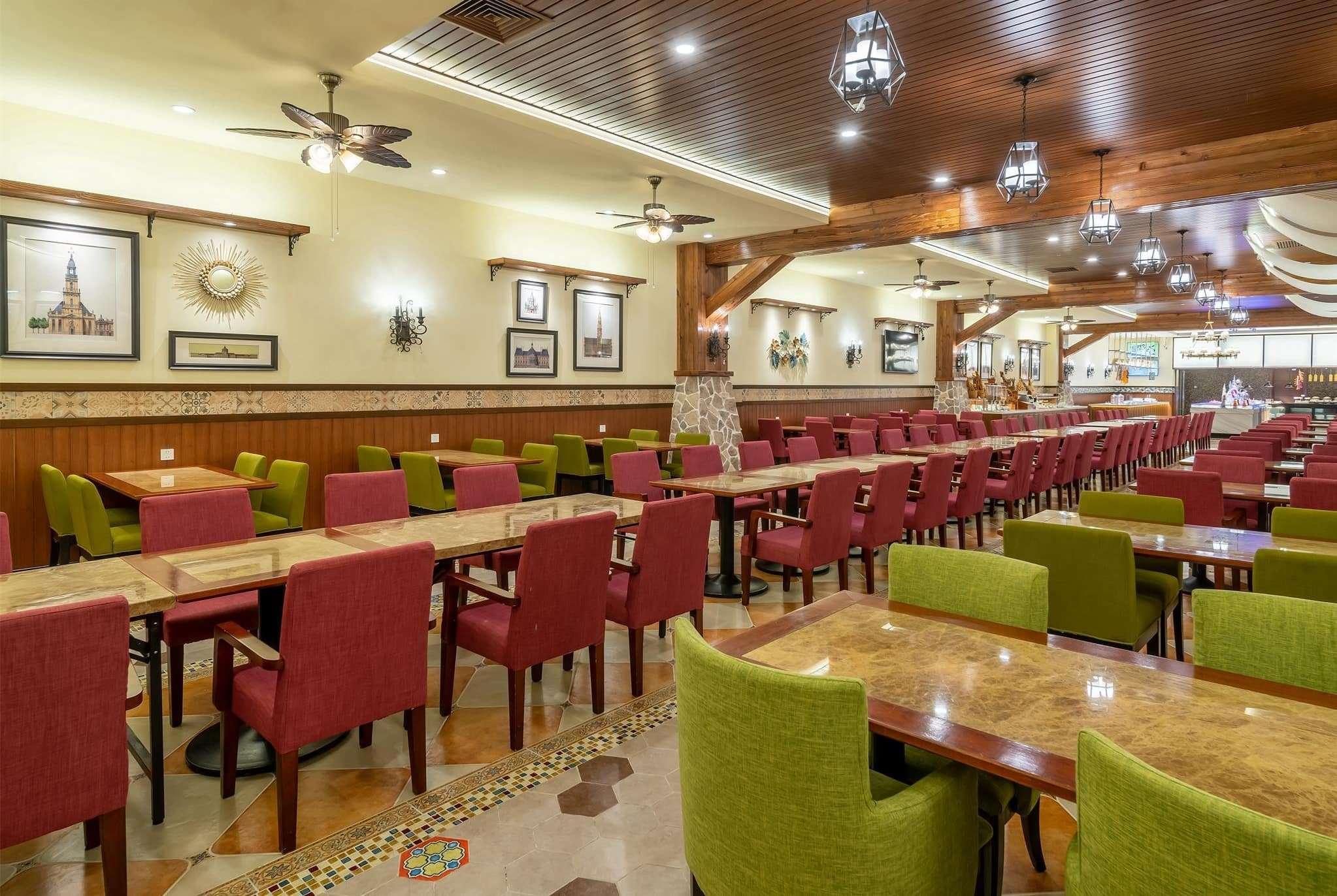 Wyndham Hongqiao-near Necc Hotel