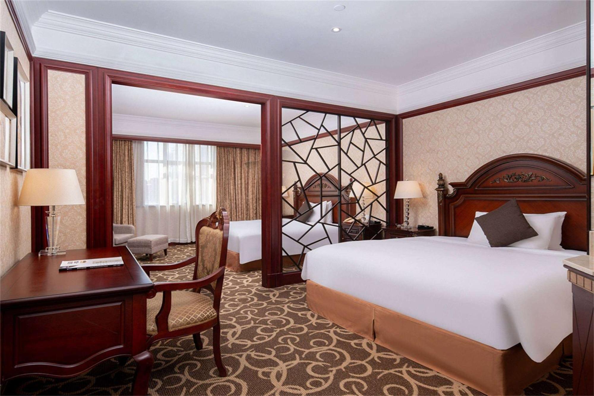 Hotel Wyndham Hongqiao-near Necc 5*