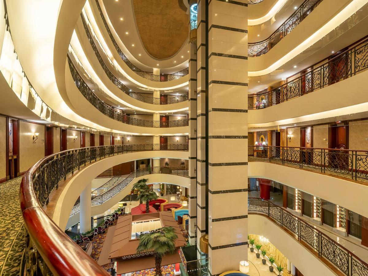 Hotel Wyndham Hongqiao-near Necc 5*