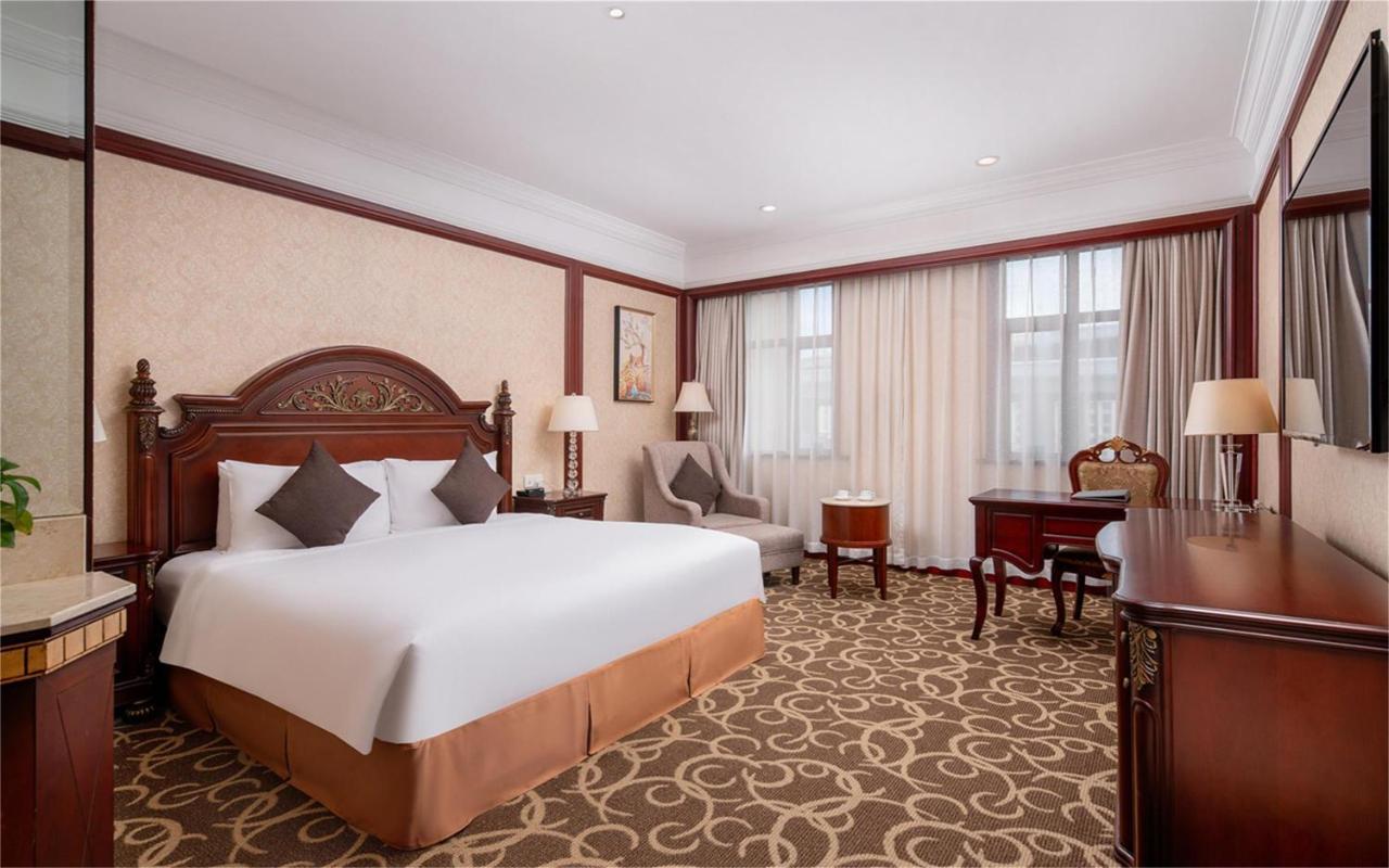 Wyndham Hongqiao-near Necc 5* Xangai