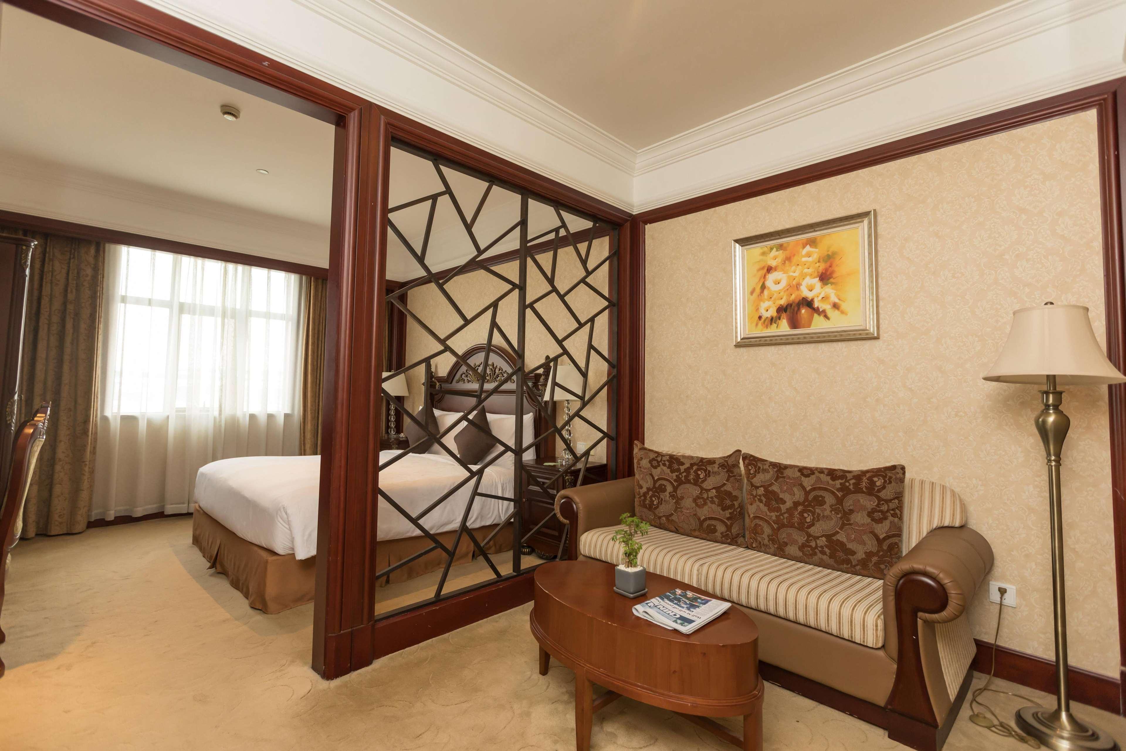 Wyndham Hongqiao-near Necc Hotel 5*